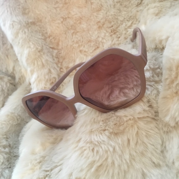 Prada Accessories - PRADA Hexagonal Angular Oversized Sunglasses Prada Accessories - PRADA Hexagonal Angular Oversized Sunglasses